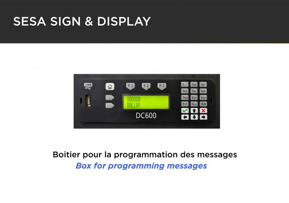 Afficheur de messages lumineux pour véhicule industriel